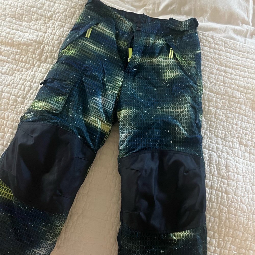 Kids snow pants size M